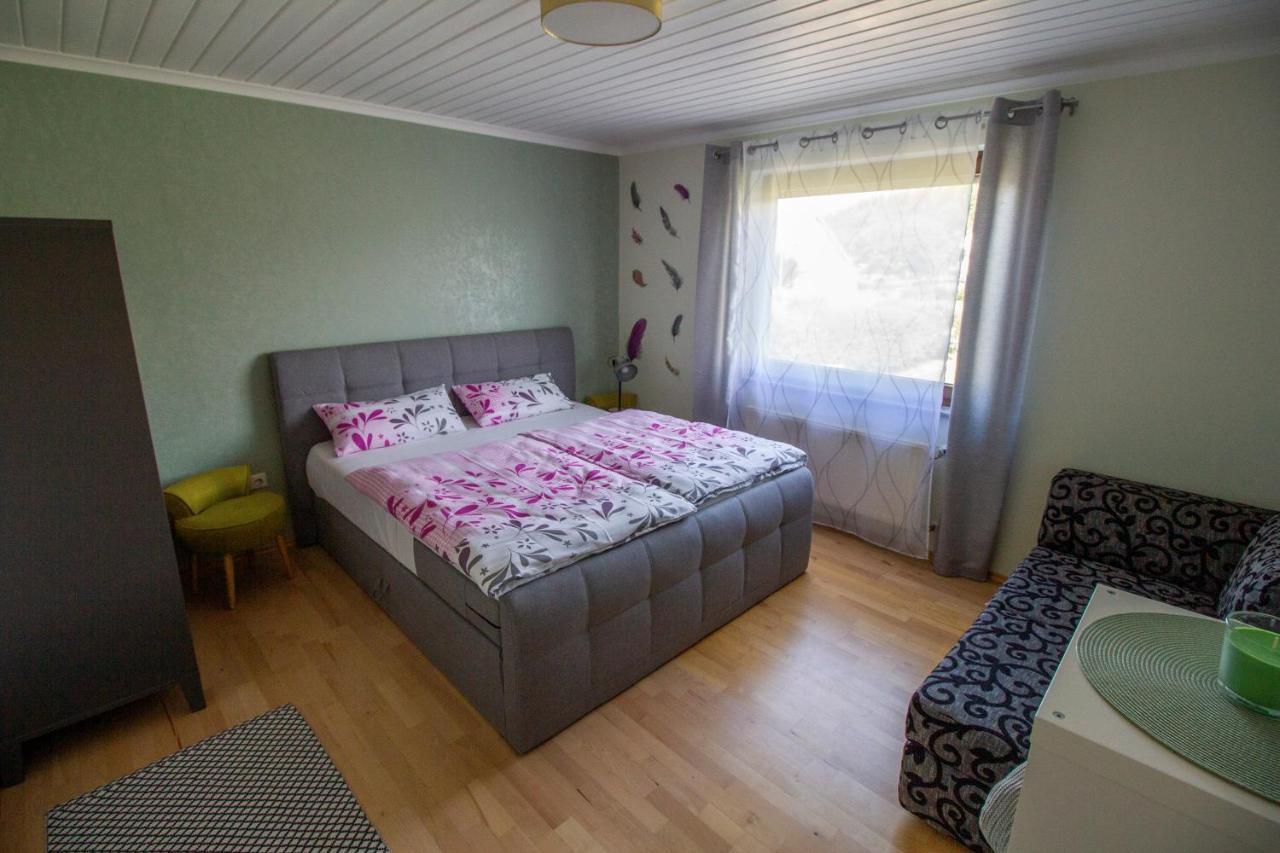 Ferienwohnung Miss Sophie Mehren  エクステリア 写真
