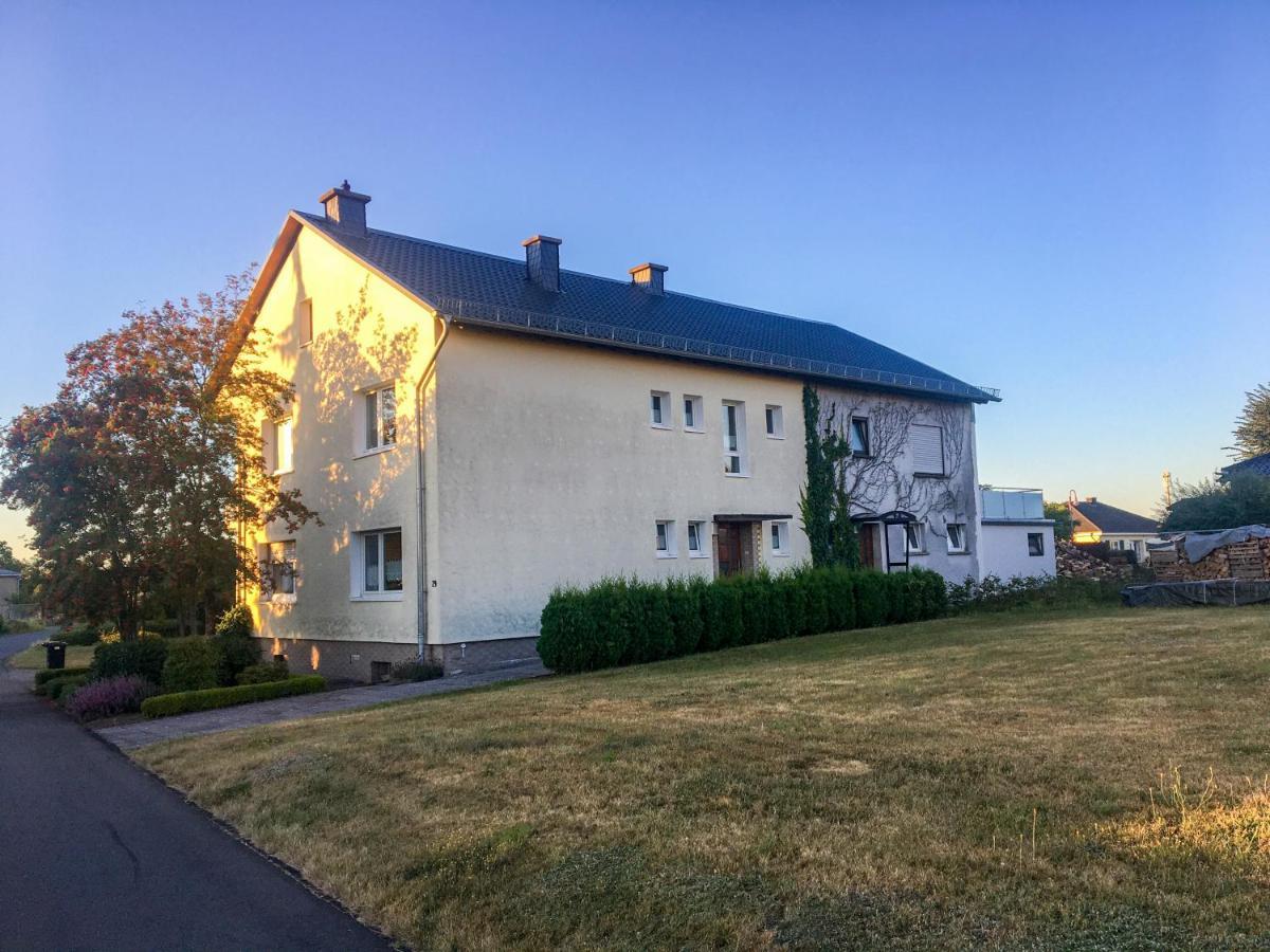 Ferienwohnung Miss Sophie Mehren  エクステリア 写真